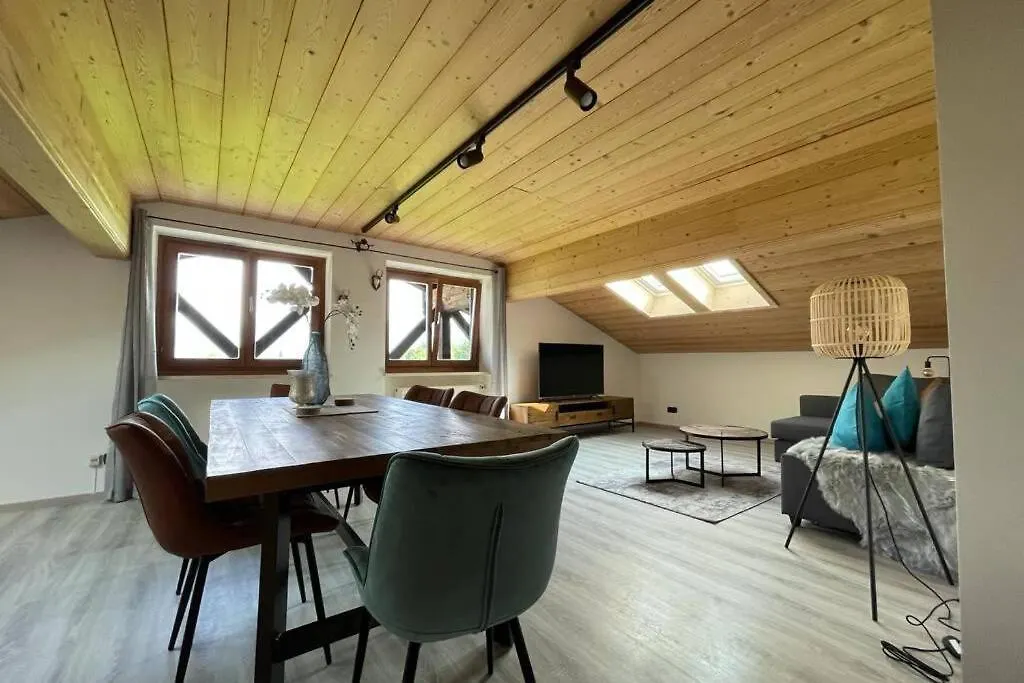 Gemuetliche Ferienwohnung Im Dg Am Tegernsee - Bergblick, Ruhe & Ganz Viel Platz Bad Wiessee Apartment